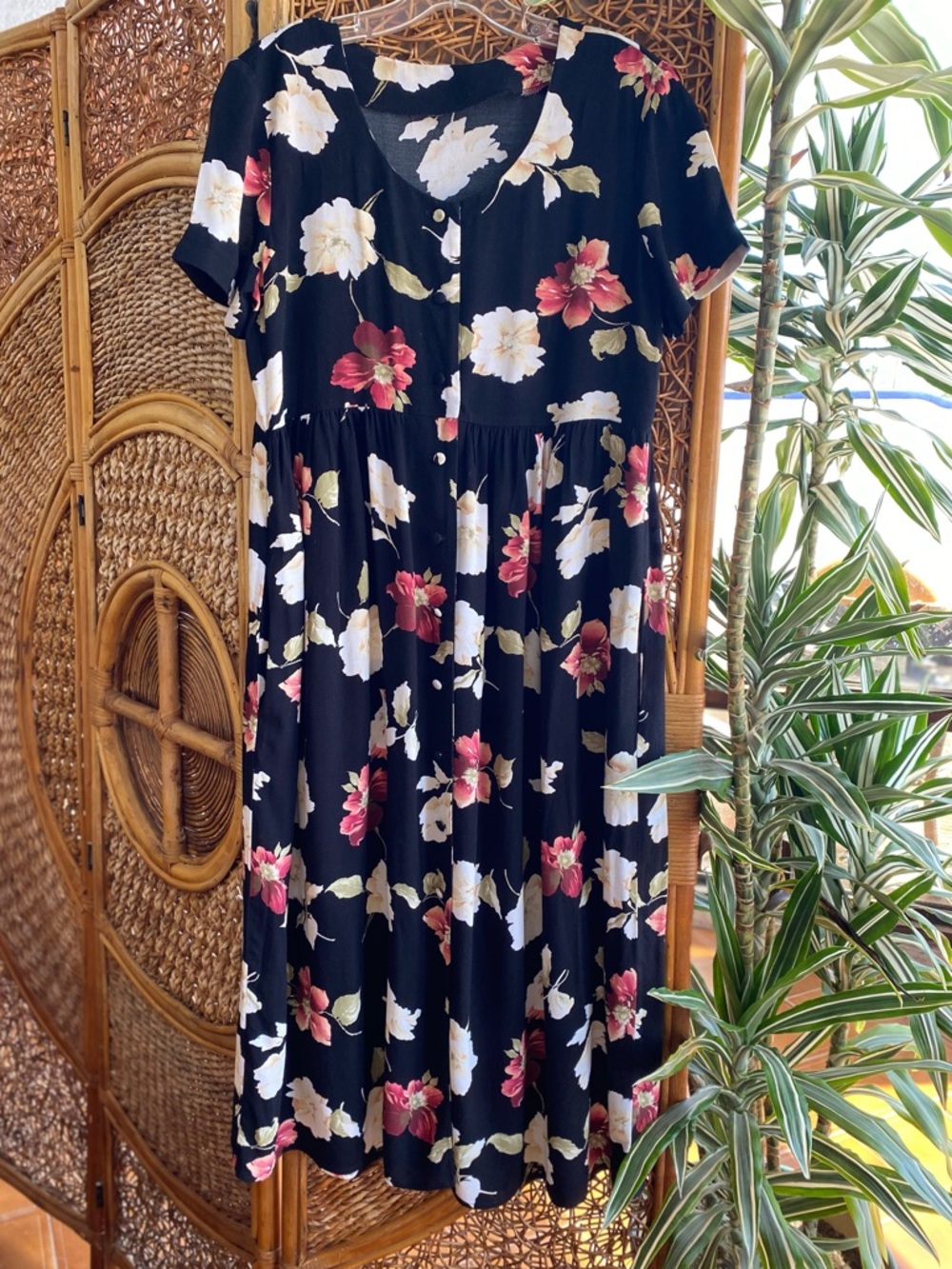 Women's Black Floral Midi Dress with Short Sleeves Pockets